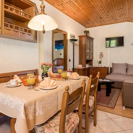 Lovely In With Wifi Holiday home