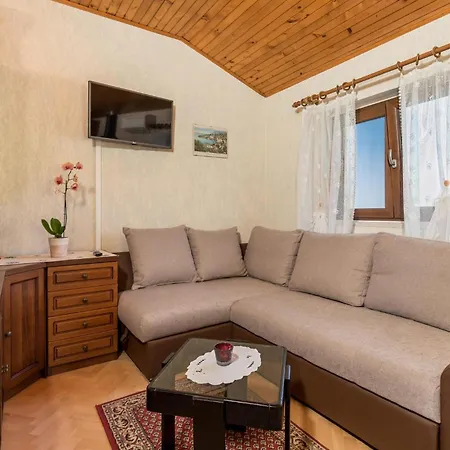 Holiday home Lovely In With Wifi