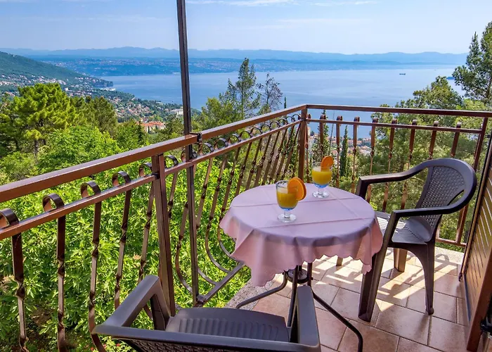 Casa vacanze Awesome In Laurana